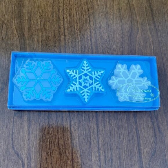 RUSS Visions of Winter Snowflake Christmas Floating Candles NEW Holiday Candles - Picture 2 of 5